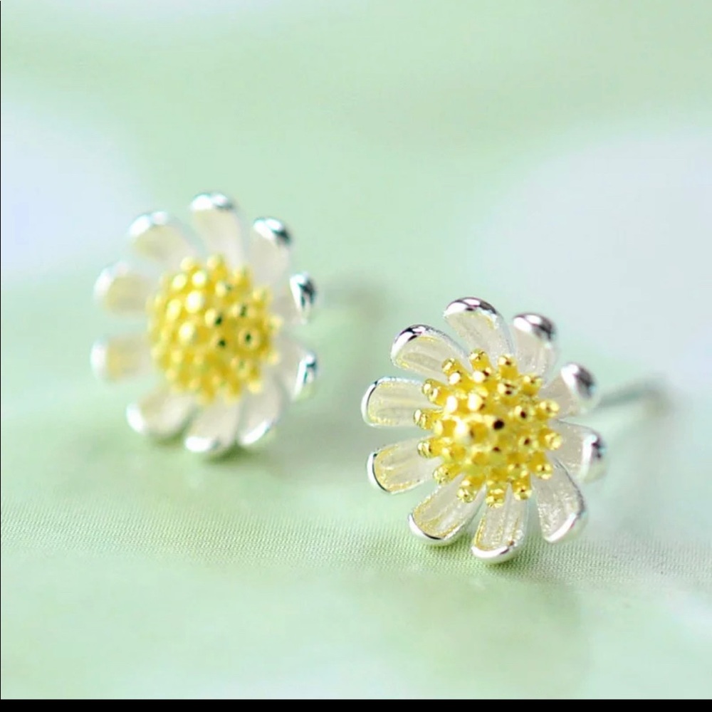 —SOLD— Silver daisy jewelry set 🌼✨🤩💫 - Picture 3 of 6